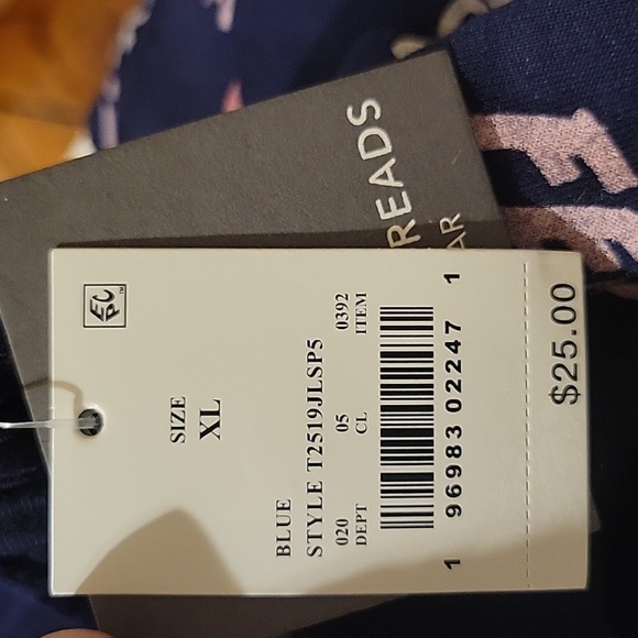 Nwt Womans Valentine's Day Pajama Set - Picture 5 of 5